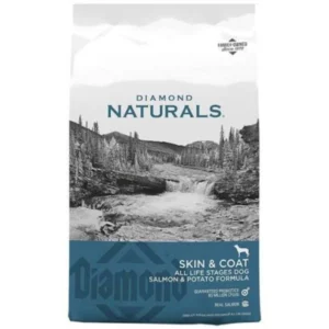 Bag of Diamond Naturals Skin & Coat dog food with sweet potato and salmon.